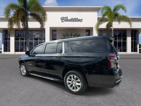 Used 2023 Chevrolet Suburban Premier image 10