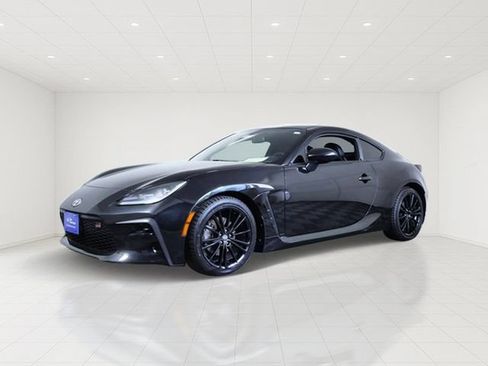 Used 2024 Toyota GR86 Premium RWD image 2