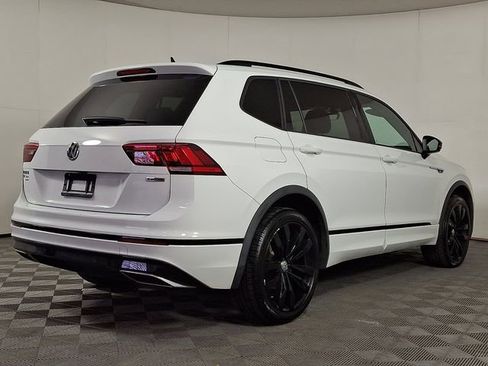 Used 2021 Volkswagen Tiguan SE R-Line image 9
