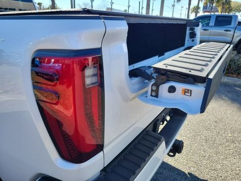 Certified 2024 GMC Sierra 2500 Denali Ultimate image 11