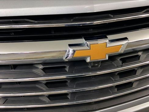 Used 2024 Chevrolet Traverse LT image 29