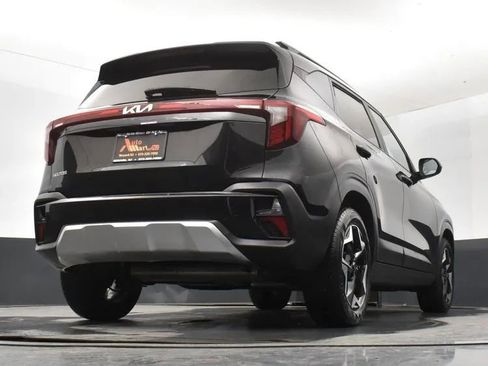 Used 2025 Kia Seltos S image 13