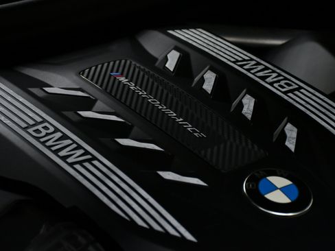 Used 2021 BMW X5 M50i w/ Premium Package image 16