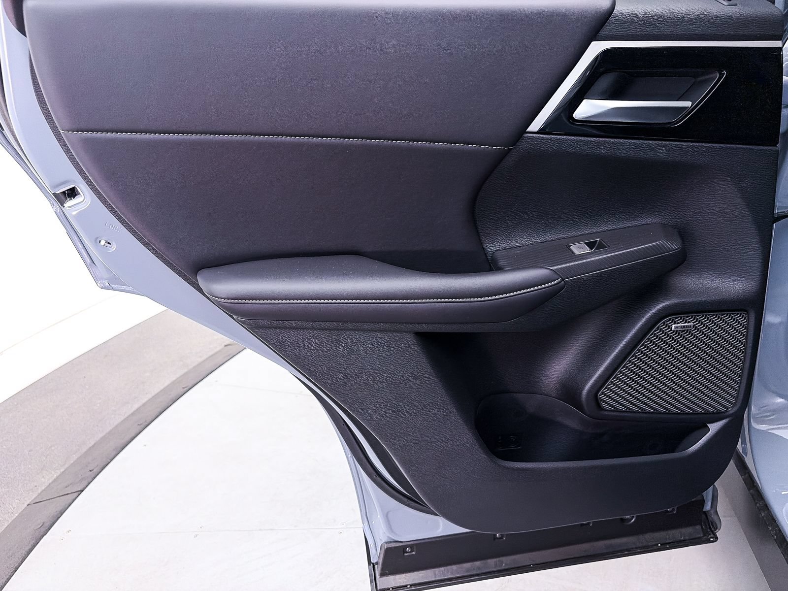 Used 2026 Mitsubishi Outlander AWD image 24