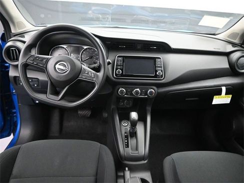 New 2025 Nissan Kicks Play S image 10