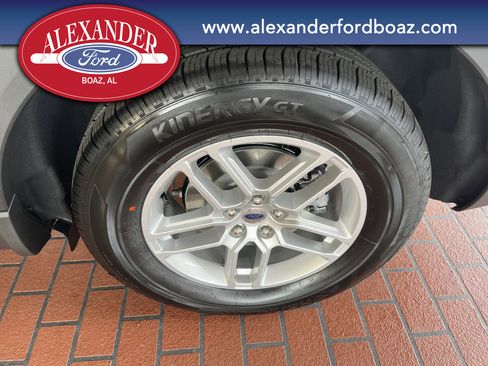 New 2026 Ford Explorer Active w/ Active Comfort Package image 8