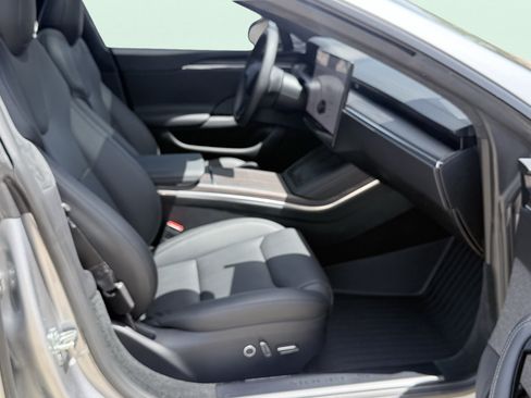 Used 2025 Tesla Model S AWD/4WD image 43