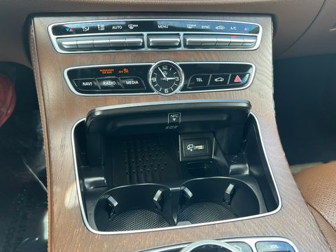 Used 2018 Mercedes-Benz E 300 image 28