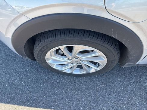 Used 2023 Chevrolet Bolt EUV LT image 12