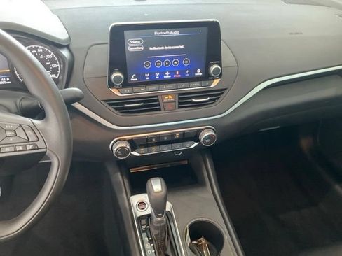 Used 2025 Nissan Altima 2.5 S FWD image 12