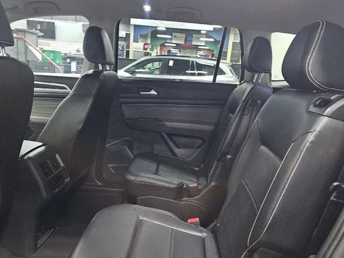 Used 2022 Volkswagen Atlas SE w/ Panoramic Sunroof Package image 16