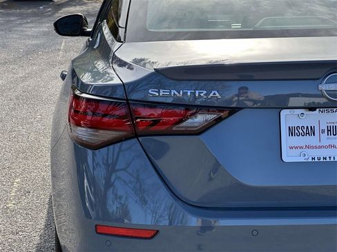 Certified 2025 Nissan Sentra SR w/ SR Premium Package image 12