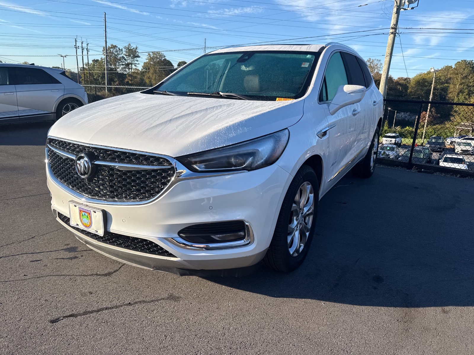 Used 2019 Buick Enclave Avenir AWD/4WD image 2