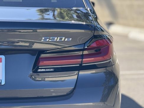 Certified 2023 BMW 530e w/ Convenience Package image 14