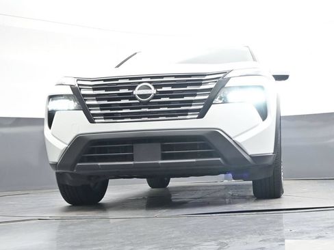 Used 2025 Nissan Rogue SV FWD image 47