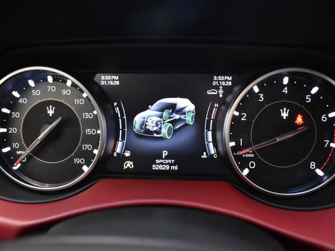 Used 2021 Maserati Levante S GranSport image 34