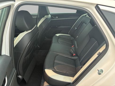 Used 2025 Kia K5 GT-Line w/ GT-Line Premium Package AWD/4WD image 17