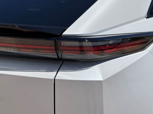 New 2026 Toyota C-HR AWD/4WD image 33