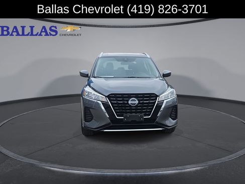 Used 2024 Nissan Kicks SV image 3