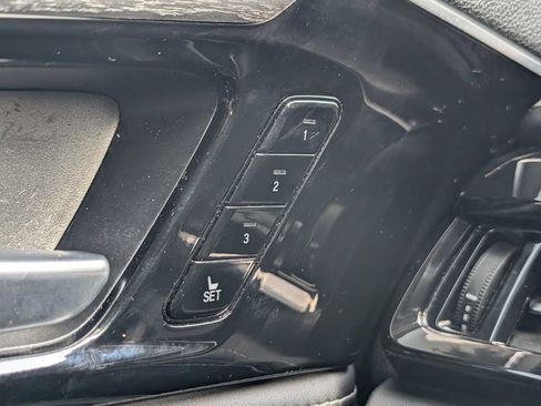 Used 2022 Acura MDX SH-AWD w/ Advance Package image 30