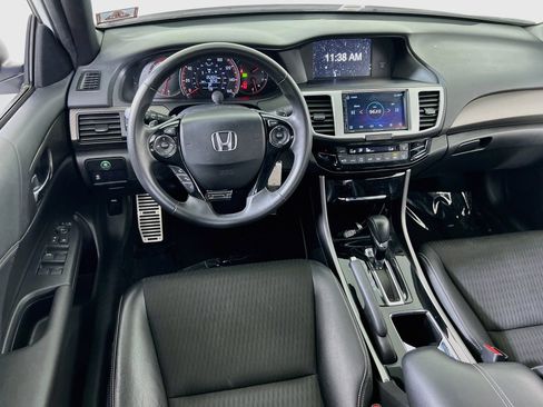 Used 2017 Honda Accord Sport image 20