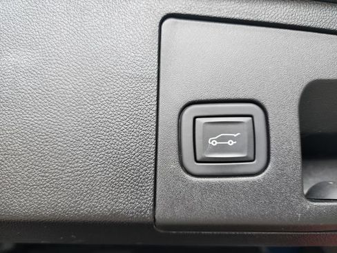 Used 2023 Cadillac XT4 Premium Luxury w/ Cold Weather Package AWD/4WD image 16