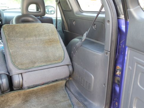 Used 1998 Toyota RAV4 2WD 2-Door image 21