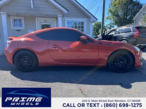 Used 2014 Scion FR-S RWD image 8