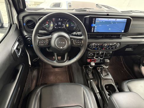 Used 2024 Jeep Wrangler Unlimited Rubicon 4xe image 12