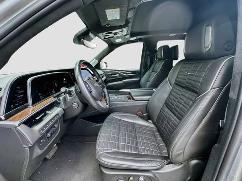 Used 2023 Cadillac Escalade Sport Platinum AWD/4WD image 22