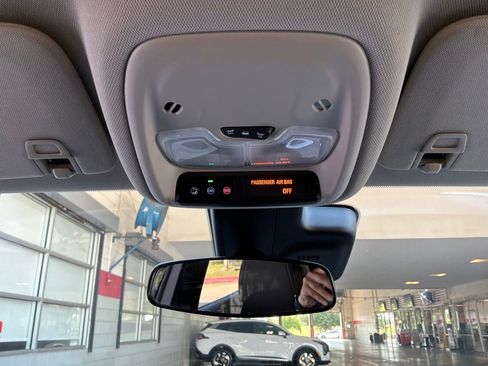 Used 2025 Buick Encore GX Preferred FWD image 14