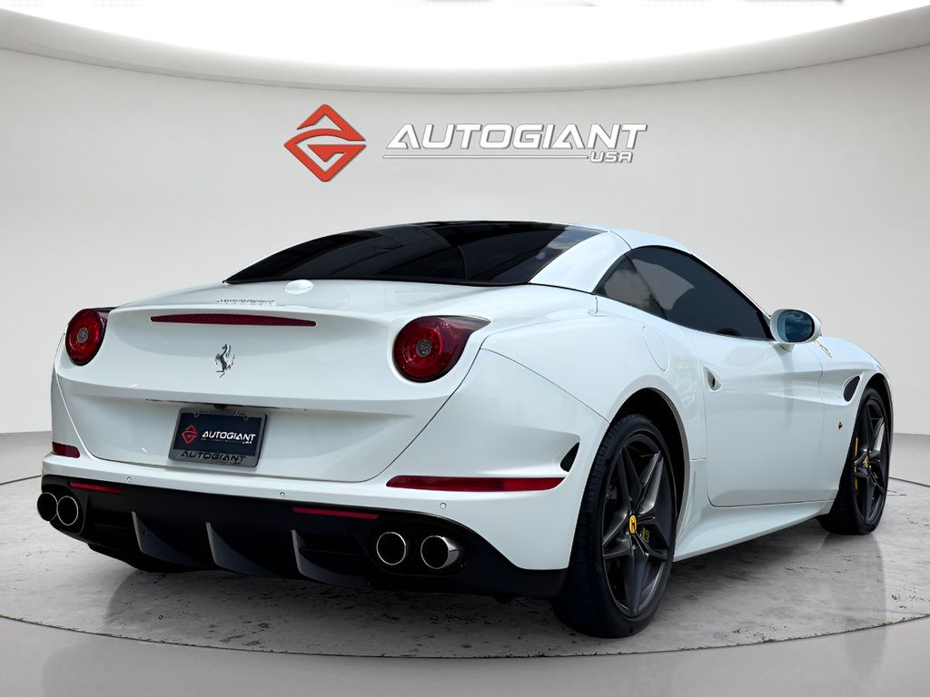 Used 2015 Ferrari California T RWD image 27