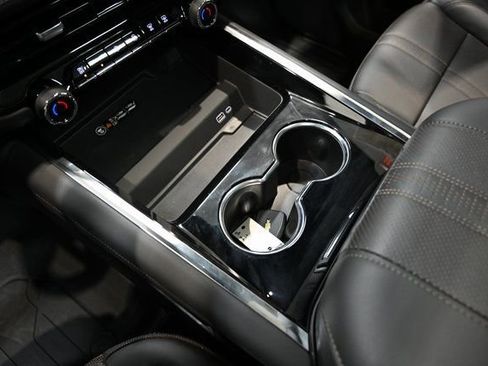 New 2026 Chevrolet Suburban High Country w/ LPO, Chrome Package image 21