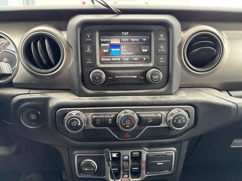 Used 2018 Jeep Wrangler Unlimited Sport S AWD/4WD image 21