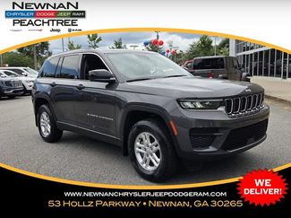 Used 2022 Jeep Grand Cherokee Laredo w/ Luxury Tech Group I RWD video 1