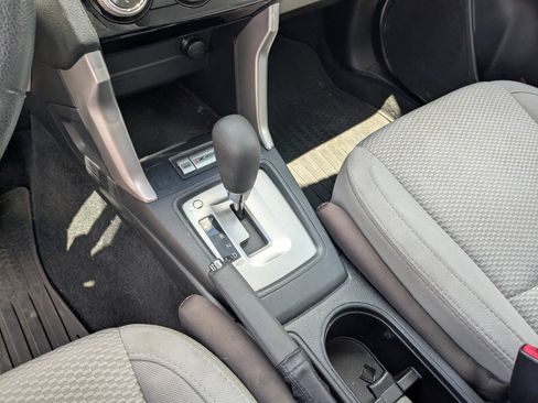Used 2018 Subaru Forester 2.5i Premium AWD/4WD image 12