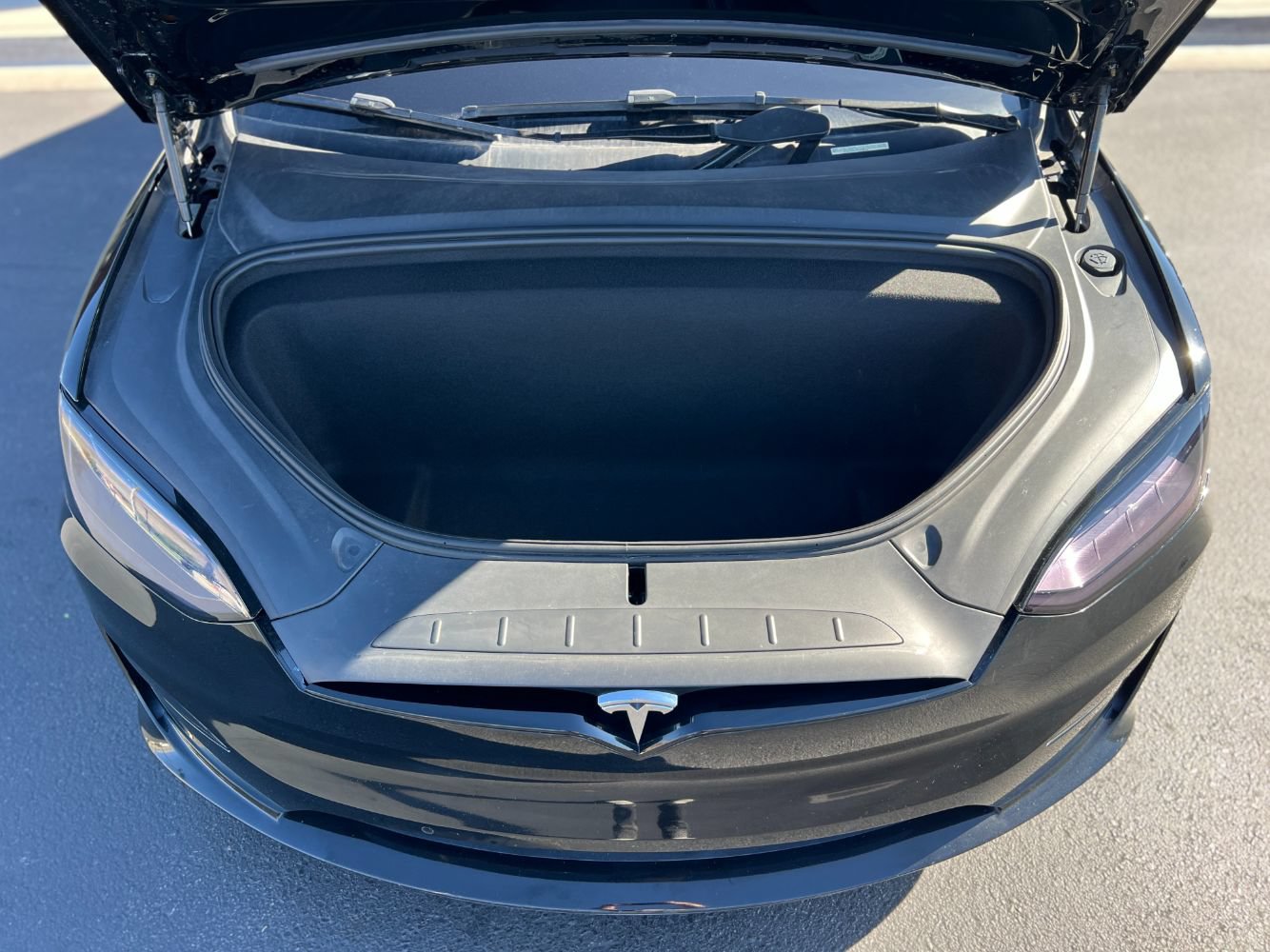 Used 2023 Tesla Model X AWD/4WD image 10