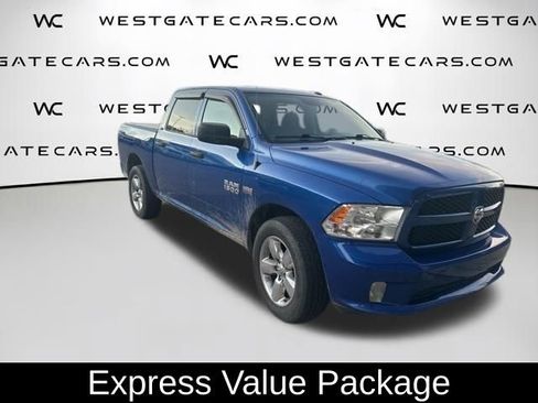 Used 2017 RAM 1500 Express w/ Express Value Package AWD/4WD image 4