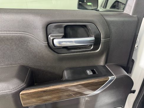 Used 2021 Chevrolet Silverado 1500 RST image 31