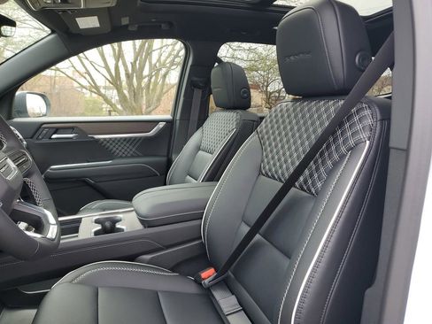 New 2026 GMC Acadia Denali w/ Super Cruise Package AWD/4WD image 17