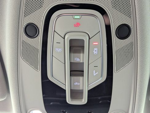 Certified 2022 Audi Q8 Premium Plus AWD/4WD image 23