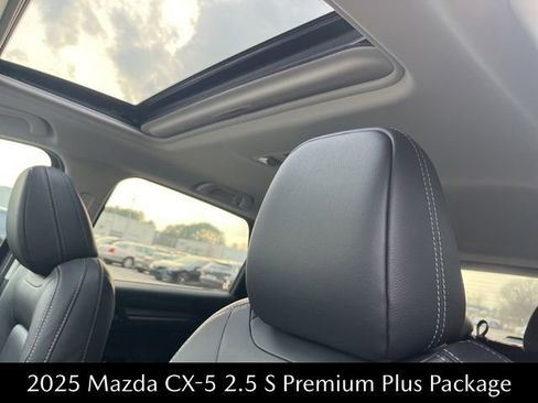 New 2025 MAZDA CX-5 AWD 2.5 S w/ Premium Plus Pkg image 31