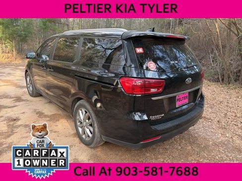 Used 2020 Kia Sedona EX image 9