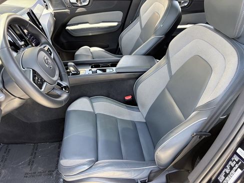 Used 2022 Volvo XC60 B5 R-Design w/ Advanced Package AWD/4WD image 19