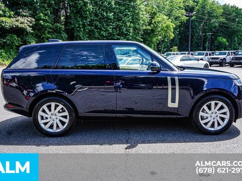 Used 2023 Land Rover Range Rover SE AWD/4WD image 9