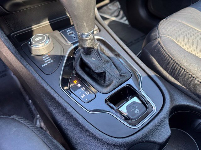 Used 2021 Jeep Cherokee Limited AWD/4WD image 17