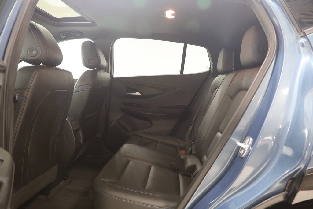 Used 2025 Buick Envista Sport Touring w/ Experience Buick Package FWD image 29