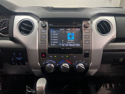 Used 2016 Toyota Tundra SR5 w/ SR5 Upgrade Package image 19