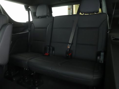 Used 2025 GMC Yukon Denali w/ Denali Reserve Package image 33