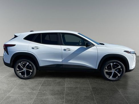 New 2026 Chevrolet Trax RS w/ Driver Confidence Package FWD image 8